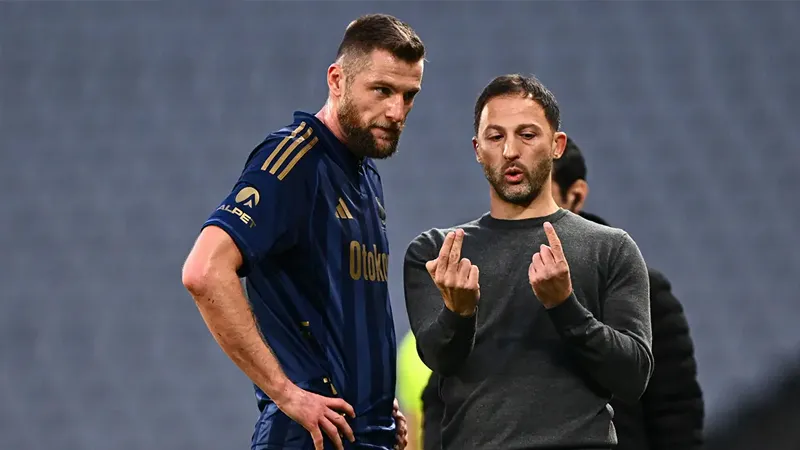 Tedesco’dan Fenerbahçeli futbolculara kritik uyarı